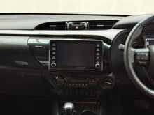 Toyota Hilux D-4D Invincible X 
