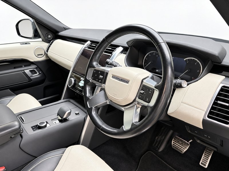 Land Rover 3.0 D300 MHEV R-Dynamic HSE SUV 5dr Diesel Auto 4WD Euro 6 (s/s) (300 ps)
