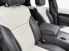 Land Rover Discovery D300 MHEV R-Dynamic HSE 
