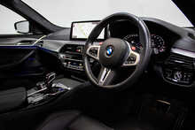 BMW M5 i V8 Competition