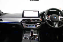 BMW M5 i V8 Competition