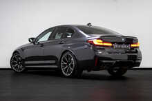 BMW M5 i V8 Competition