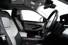 Land Rover Range Rover Evoque P300e R-Dynamic S