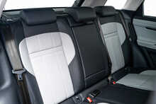 Land Rover Range Rover Evoque P300e R-Dynamic S