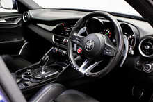 Alfa Romeo Giulia V6 Bi-Turbo Quadrifoglio 