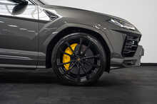 Lamborghini Urus V8 BiTurbo
