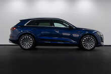Audi e-tron S line