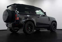 Land Rover Defender 90 D250 MHEV X-Dynamic HSE