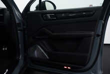 Porsche Cayenne T V8 Turbo GT