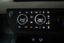 Land Rover Defender 110 D300 MHEV X-Dynamic HSE