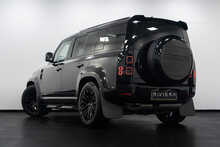 Land Rover Defender 110 D250 MHEV XS Edition