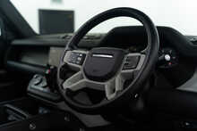 Land Rover Defender 110 D250 MHEV XS Edition