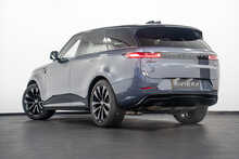 Land Rover Range Rover Sport D350 MHEV First Edition 