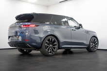 Land Rover Range Rover Sport D350 MHEV First Edition 