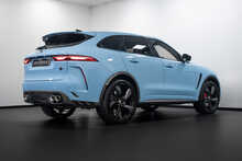 Jaguar F-PACE P550 V8 SVR
