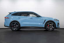 Jaguar F-PACE P550 V8 SVR