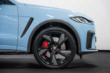 Jaguar F-PACE P550 V8 SVR