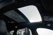 Jaguar F-PACE P550 V8 SVR