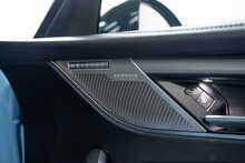 Jaguar F-PACE P550 V8 SVR