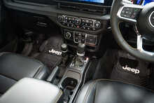 Jeep Wrangler GME Sahara