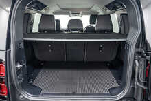 Land Rover Defender 110 D250 MHEV XS Edition