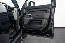 Land Rover Defender 110 D250 MHEV XS Edition