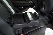 Land Rover Range Rover Sport P V8 MHEV SV Edition One Gloss