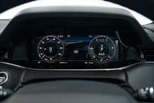 Land Rover Range Rover Evoque D180 R-Dynamic HSE