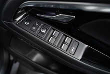 Land Rover Range Rover Evoque D180 R-Dynamic HSE