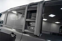 Land Rover Defender 110 D250 MHEV XS Edition