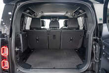 Land Rover Defender 110 D250 MHEV XS Edition