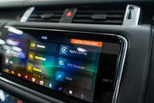 Land Rover Range Rover Sport P575 V8 SVR