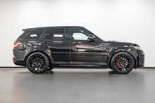Land Rover Range Rover Sport P575 V8 SVR