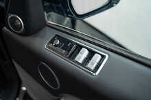 Land Rover Range Rover Sport P575 V8 SVR