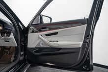 BMW M5 i V8 Competition