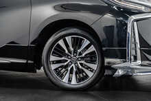 Toyota Alphard .2.5 MPV