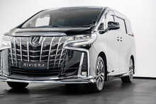 Toyota Alphard .2.5 MPV