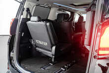 Toyota Alphard .2.5 MPV