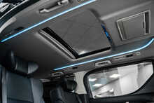 Toyota Alphard .2.5 MPV