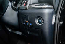 Toyota Alphard .2.5 MPV