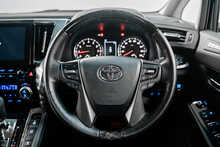 Toyota Alphard .2.5 MPV