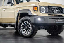 Toyota Land Cruiser .4X4