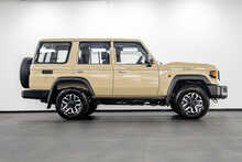 Toyota Land Cruiser .4X4