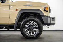 Toyota Land Cruiser .4X4