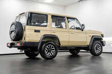 Toyota Land Cruiser .4X4