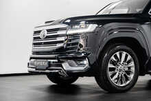 Toyota Land Cruiser ZX300