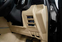 Toyota Land Cruiser ZX300