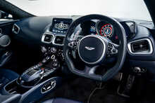 Aston Martin Vantage V8