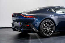 Aston Martin Vantage V8