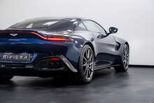 Aston Martin Vantage V8